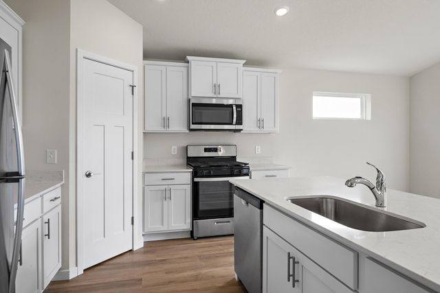 929 Spruce Street N, Cambridge, MN 55008