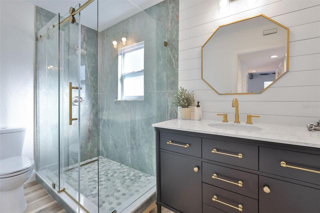 18711 RED BIRD LANE, Lithia, FL 33547