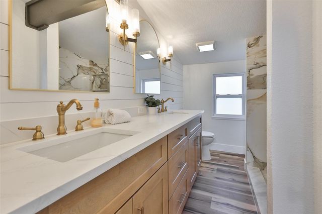 18711 RED BIRD LANE, Lithia, FL 33547