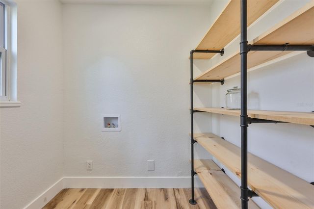 18711 RED BIRD LANE, Lithia, FL 33547