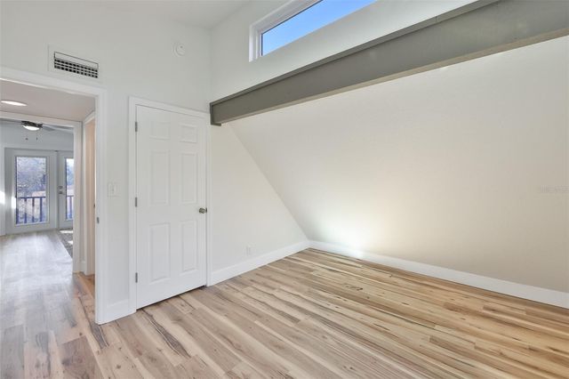 18711 RED BIRD LANE, Lithia, FL 33547