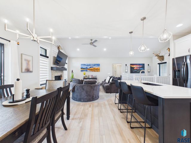 5408 E 64th St Street, Sioux Falls, SD 57108