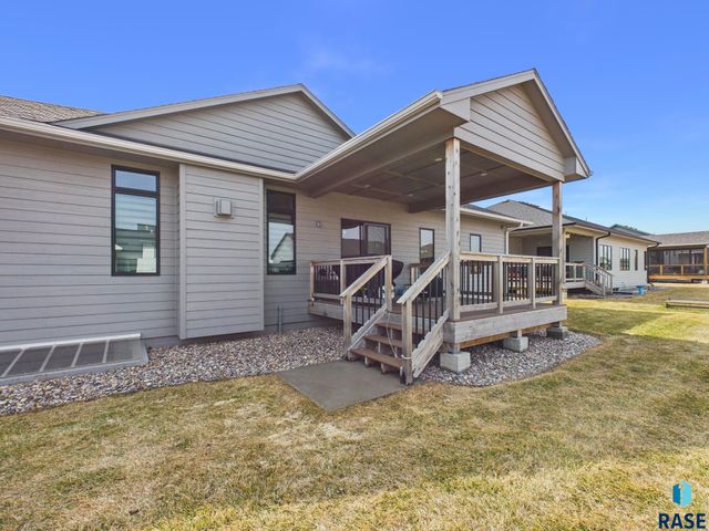 5408 E 64th St Street, Sioux Falls, SD 57108