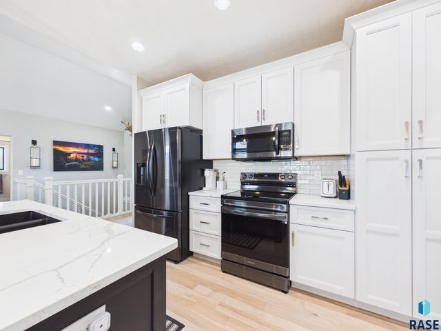 5408 E 64th St Street, Sioux Falls, SD 57108