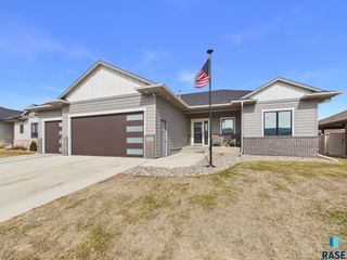 5408 E 64th St Street, Sioux Falls, SD 57108