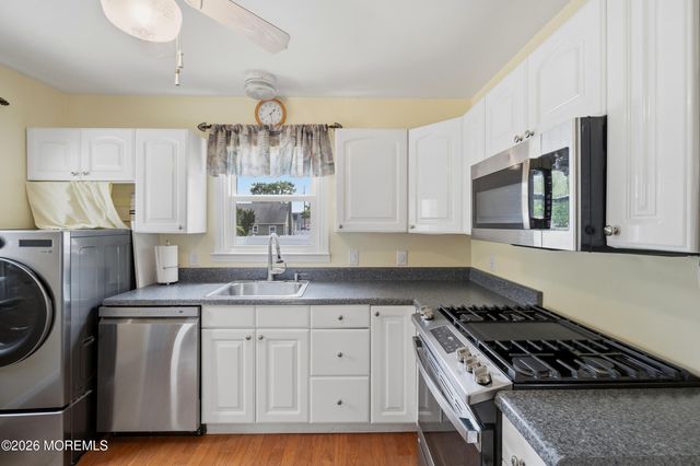 14 Vaughn Avenue, Spotswood, NJ 08884