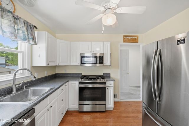 14 Vaughn Avenue, Spotswood, NJ 08884