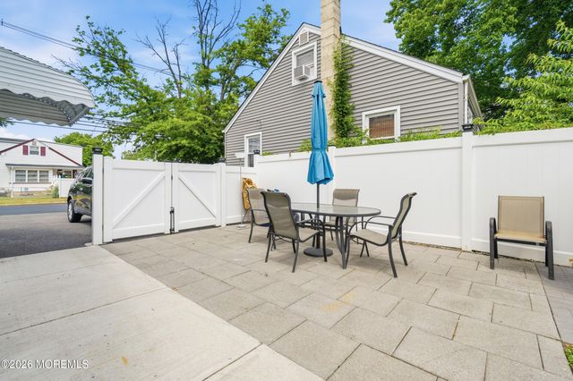 14 Vaughn Avenue, Spotswood, NJ 08884