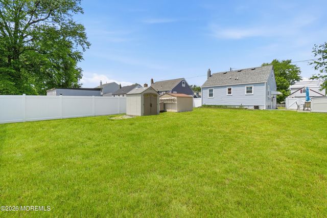 14 Vaughn Avenue, Spotswood, NJ 08884
