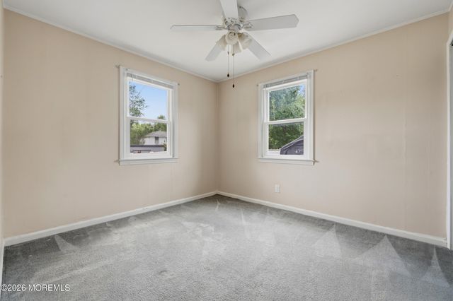 14 Vaughn Avenue, Spotswood, NJ 08884