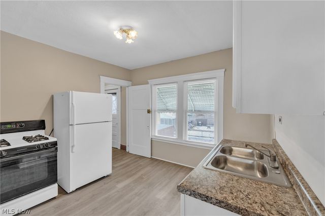 3011 Bradwell Avenue, Cleveland, OH 44109