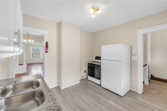 3011 Bradwell Avenue, Cleveland, OH 44109