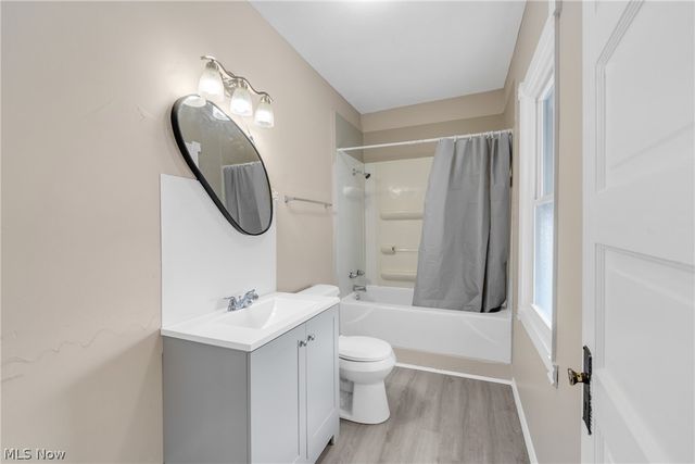 3011 Bradwell Avenue, Cleveland, OH 44109