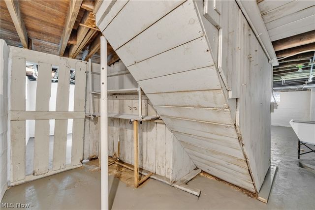 3011 Bradwell Avenue, Cleveland, OH 44109