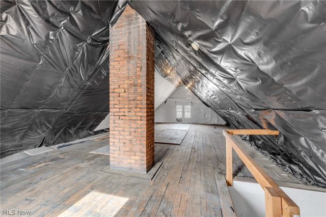 3011 Bradwell Avenue, Cleveland, OH 44109