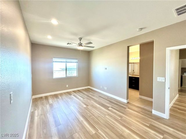 10232 Glacier Pool Street, Las Vegas, NV 89178
