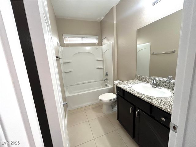 10232 Glacier Pool Street, Las Vegas, NV 89178