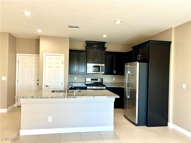 10232 Glacier Pool Street, Las Vegas, NV 89178