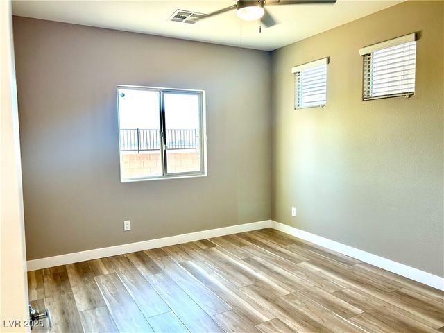 10232 Glacier Pool Street, Las Vegas, NV 89178