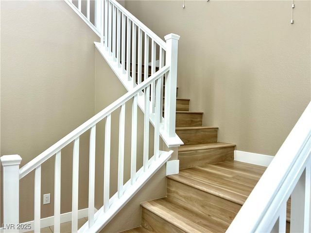 10232 Glacier Pool Street, Las Vegas, NV 89178