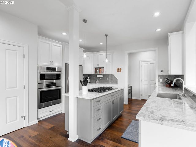 45 AQUINAS St, Lake Oswego, OR 97035