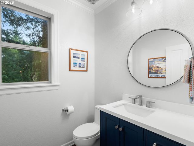 45 AQUINAS St, Lake Oswego, OR 97035