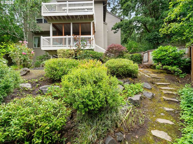 45 AQUINAS St, Lake Oswego, OR 97035