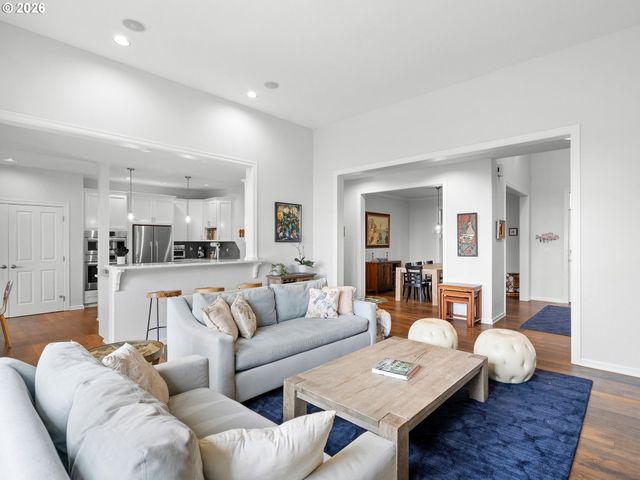 45 AQUINAS St, Lake Oswego, OR 97035