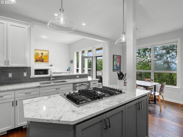 45 AQUINAS St, Lake Oswego, OR 97035