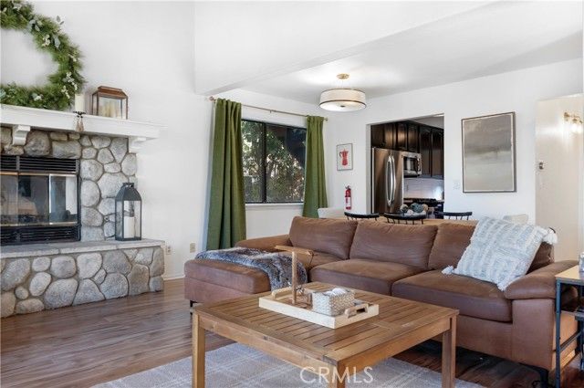 290 Davos Drive, Crestline, CA 92325