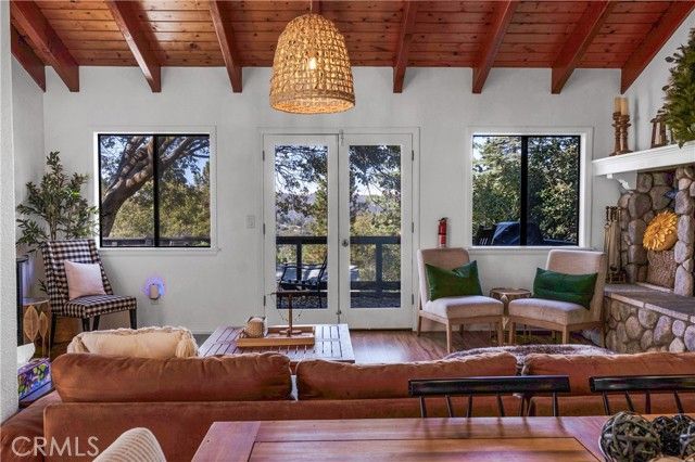 290 Davos Drive, Crestline, CA 92325