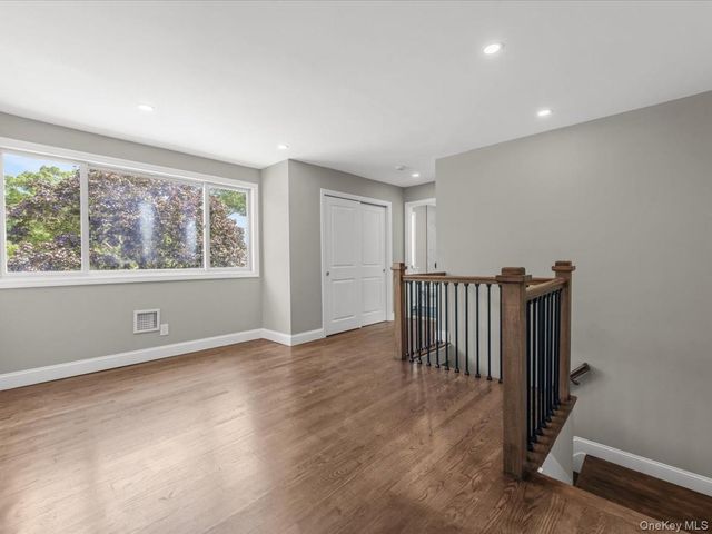 250 Lakeshore Boulevard, Massapequa Park, NY 11762