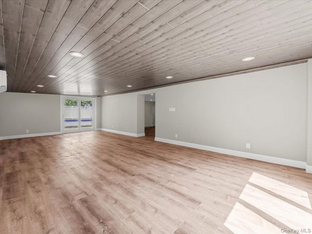 250 Lakeshore Boulevard, Massapequa Park, NY 11762