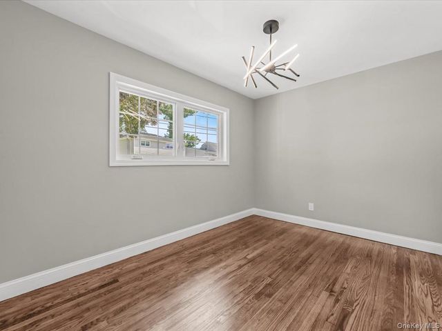 250 Lakeshore Boulevard, Massapequa Park, NY 11762