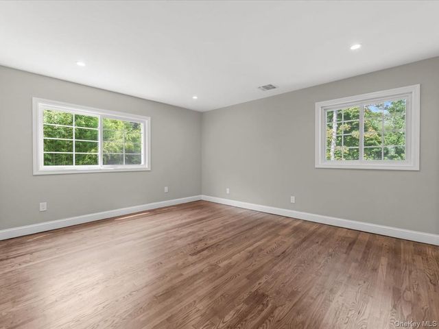 250 Lakeshore Boulevard, Massapequa Park, NY 11762