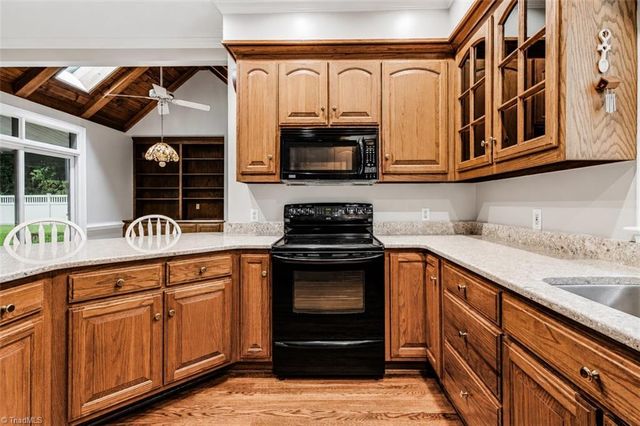 1018 Viewmont Drive, Asheboro, NC 27205