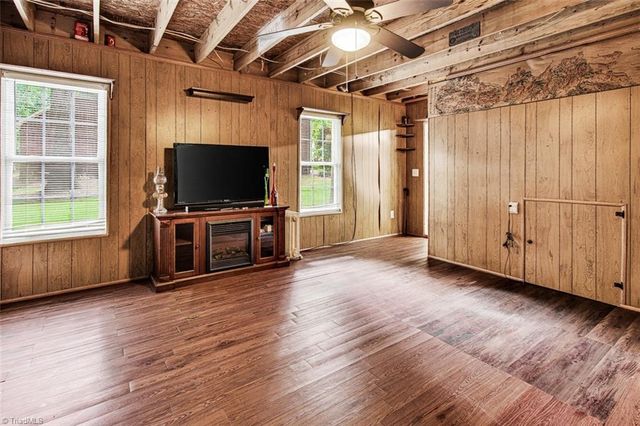 1018 Viewmont Drive, Asheboro, NC 27205
