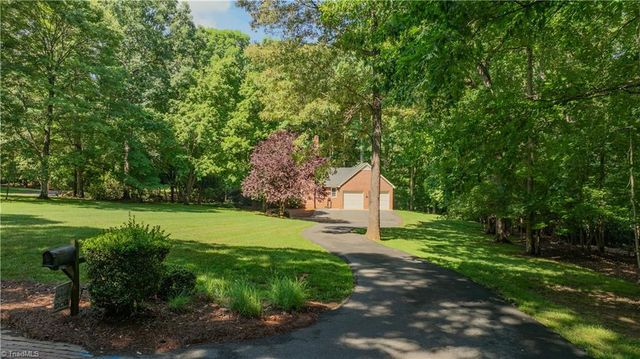 1018 Viewmont Drive, Asheboro, NC 27205