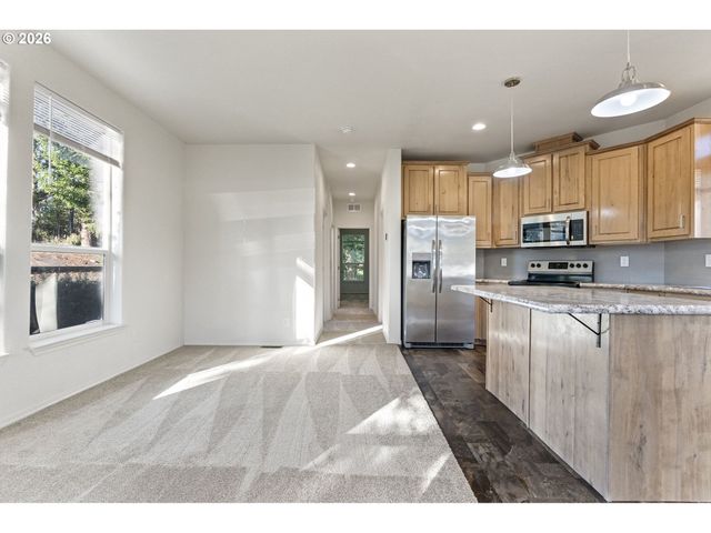 98041 HALLWAY Rd 19, Brookings, OR 97415