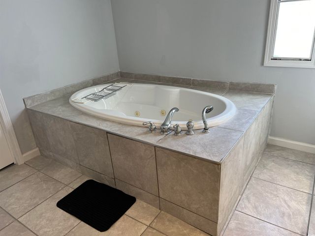 1014 Conway Plantation Dr., Conway, SC 29526