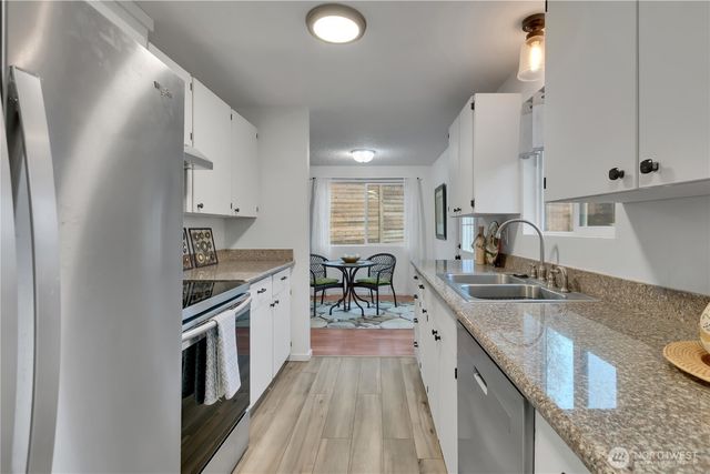 30221 5th Avenue S, Federal Way, WA 98003