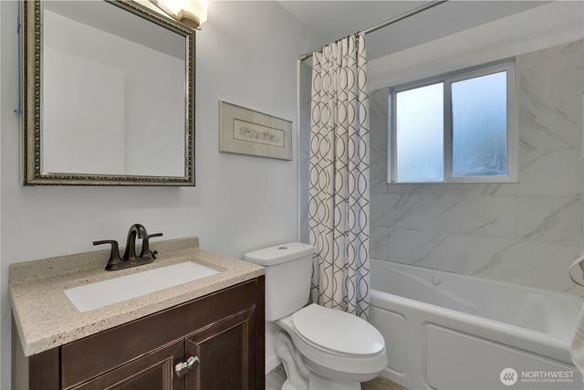 30221 5th Avenue S, Federal Way, WA 98003