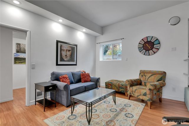 30221 5th Avenue S, Federal Way, WA 98003