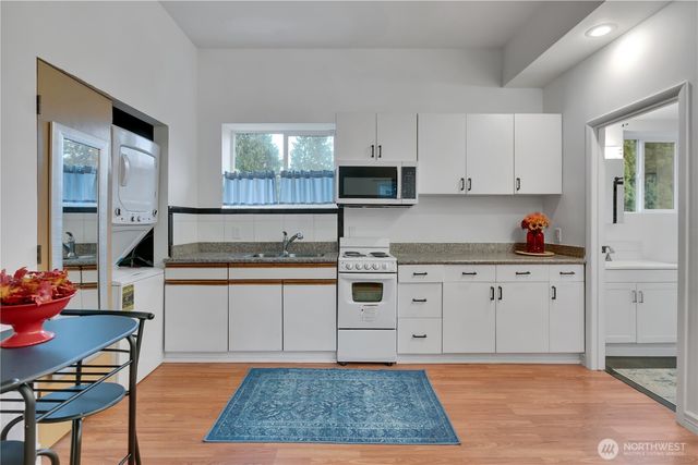 30221 5th Avenue S, Federal Way, WA 98003