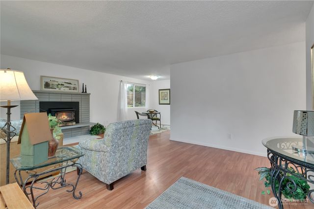 30221 5th Avenue S, Federal Way, WA 98003