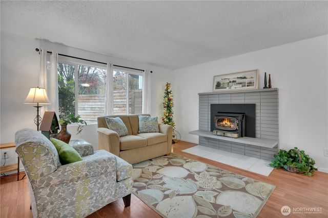 30221 5th Avenue S, Federal Way, WA 98003