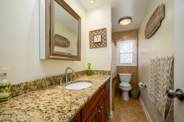 25 Tarrytown Road, Manalapan, NJ 07726