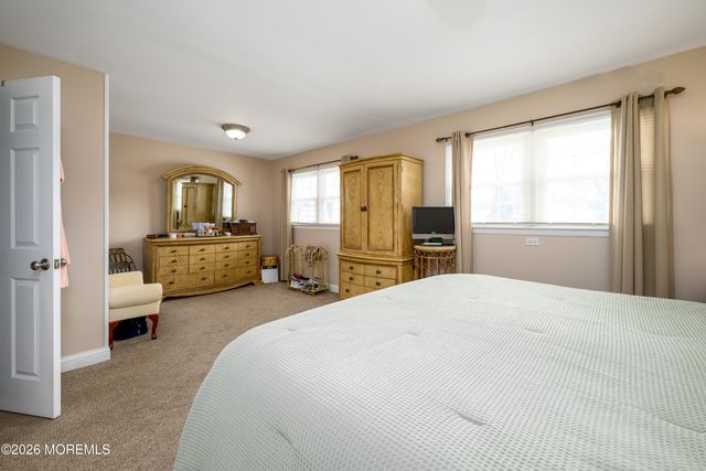 25 Tarrytown Road, Manalapan, NJ 07726