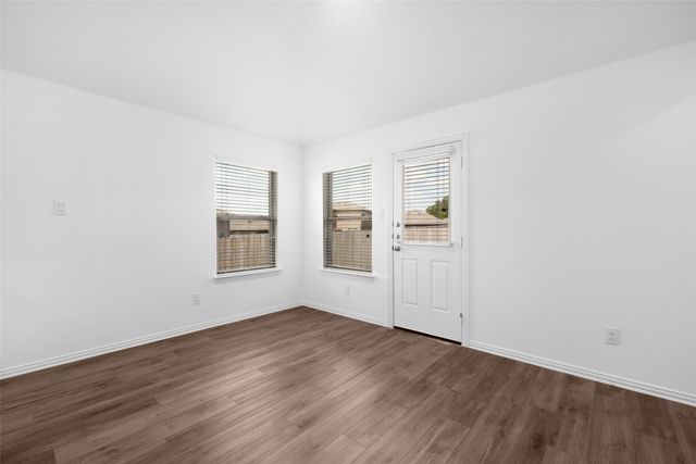 113 Knoll Pines, Terrell, TX 75160