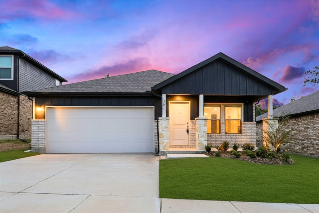 113 Knoll Pines, Terrell, TX 75160